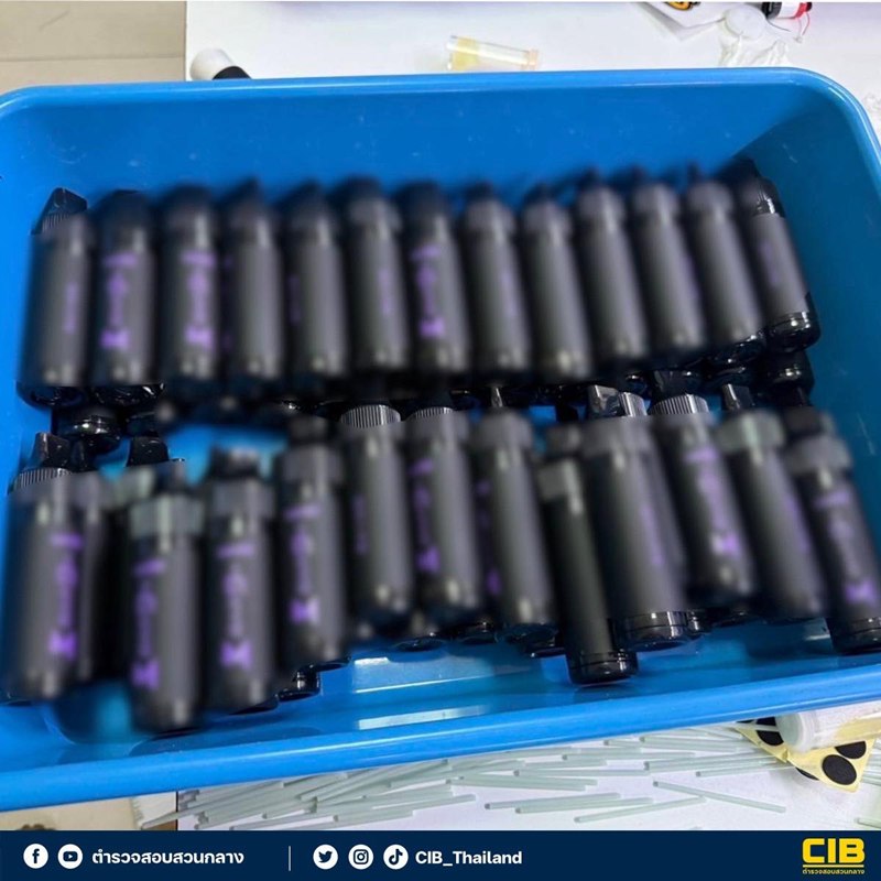 บุกจับทุนจีน ลักลอบเก็บบุหรี่ไฟฟ้ากลางกรุงฯ ส่องอุปกรณ์ผลิตน้ำยา มันคือสารอะไร บุกจับทุนจีน ลักลอบเก็บบุหรี่ไฟฟ้ากลางกรุงฯ ส่องอุปกรณ์ผลิตน้ำยา มันคือสารอะไร
