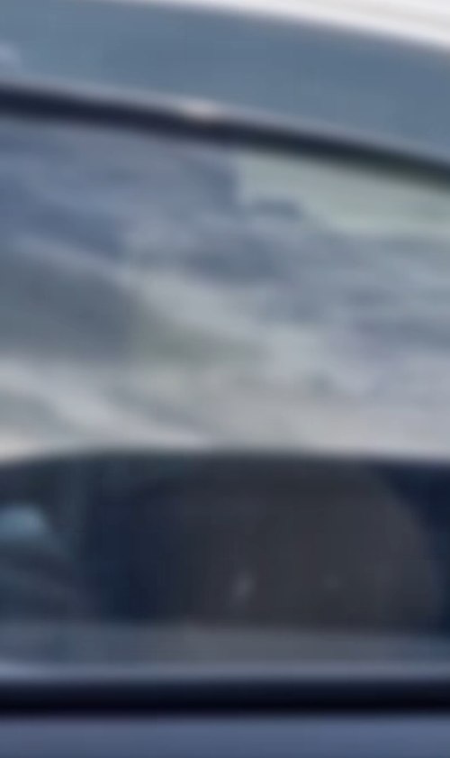 เห็นรถขย่มใกล้สนามบิน เข้าไปดูใช่เลย แต่งานนี้กระแสตีกลับ เห็นรถขย่มใกล้สนามบิน เข้าไปดูใช่เลย แต่งานนี้กระแสตีกลับ