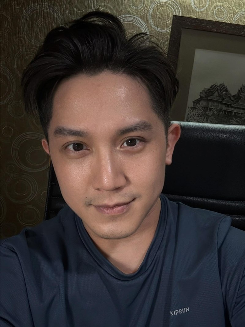 อั้ม อิราวัต ไม่ทน ฟาดรัฐบาลเงียบกริบ ทั้งที่ควรแถลงสด อั้ม อิราวัต ไม่ทน ฟาดรัฐบาลเงียบกริบ ทั้งที่ควรแถลงสด