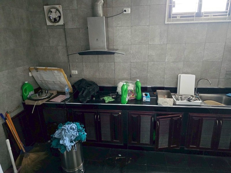 เปิดเงินเดือนหมอเถื่อน ฉีดเพิ่มขนาดไอ้จ้อน จับคาหนังคาเขา สภาพสุดอี๋ เปิดเงินเดือนหมอเถื่อน ฉีดเพิ่มขนาดไอ้จ้อน จับคาหนังคาเขา สภาพสุดอี๋