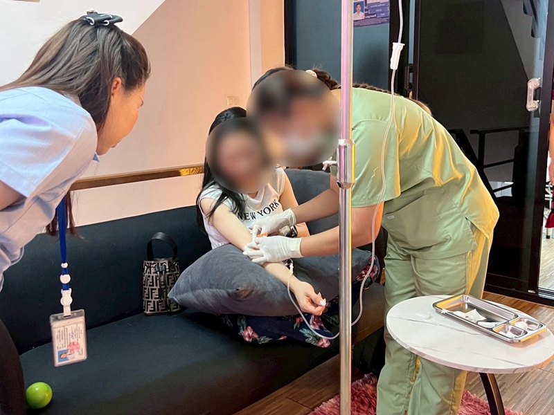 เปิดเงินเดือนหมอเถื่อน ฉีดเพิ่มขนาดไอ้จ้อน จับคาหนังคาเขา สภาพสุดอี๋ เปิดเงินเดือนหมอเถื่อน ฉีดเพิ่มขนาดไอ้จ้อน จับคาหนังคาเขา สภาพสุดอี๋