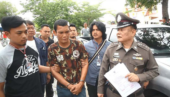 รวบโจรขโมยรูปหล่อสมเด็จพระนเรศวร เอาเงินไปซื้อเหล้ากิน รวบโจรขโมยรูปหล่อสมเด็จพระนเรศวร เอาเงินไปซื้อเหล้ากิน