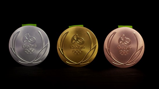 เปิดตัวเหรียญรางวัล โอลิมปิก 2016 เหรียญแห่งชัยชนะที่นักกีฬาหมายปอง เปิดตัวเหรียญรางวัล โอลิมปิก 2016 เหรียญแห่งชัยชนะที่นักกีฬาหมายปอง