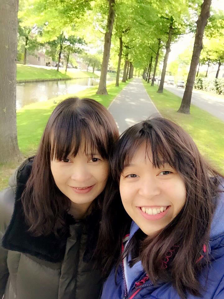 พิว ไอริณ นักกีตาร์สาวอนาคตไกล ยอมขายกีตาร์สุดรัก นำเงินรักษาแม่ป่วย พิว ไอริณ นักกีตาร์สาวอนาคตไกล ยอมขายกีตาร์สุดรัก นำเงินรักษาแม่ป่วย