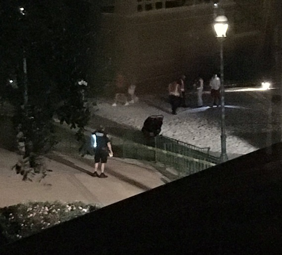 ช็อก ! จระเข้ลากเด็ก 2 ขวบลงน้ำในรีสอร์ท พ่อโดดน้ำคว้าตัวแต่ช่วยไม่ได้ ช็อก ! จระเข้ลากเด็ก 2 ขวบลงน้ำในรีสอร์ท พ่อโดดน้ำคว้าตัวแต่ช่วยไม่ได้