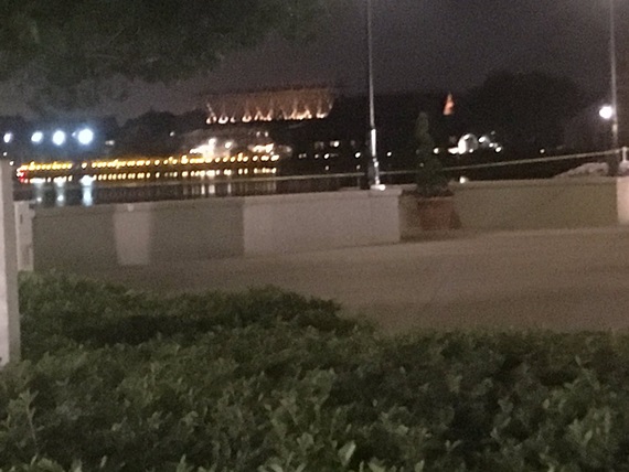 ช็อก ! จระเข้ลากเด็ก 2 ขวบลงน้ำในรีสอร์ท พ่อโดดน้ำคว้าตัวแต่ช่วยไม่ได้ ช็อก ! จระเข้ลากเด็ก 2 ขวบลงน้ำในรีสอร์ท พ่อโดดน้ำคว้าตัวแต่ช่วยไม่ได้