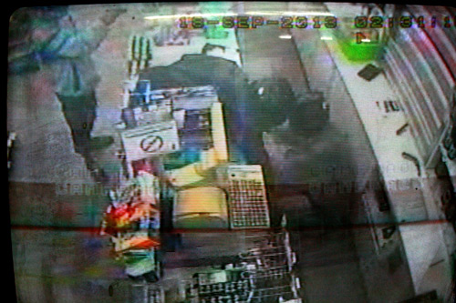 ปล้นแฟมิลี่มาร์ท ปล้นแฟมิลี่มาร์ท