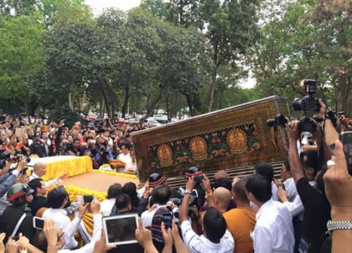 หลวงพ่อคูณ หลวงพ่อคูณ