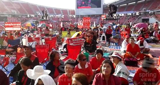 เสื้อแดง เสื้อแดง