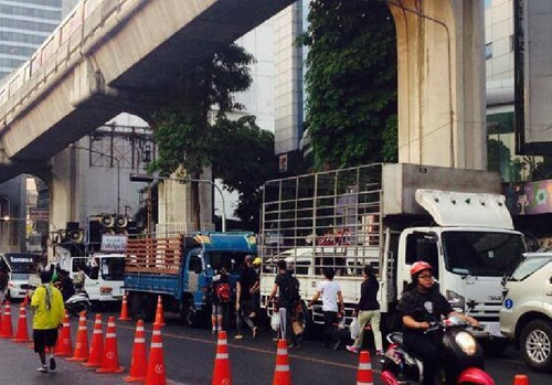 กปปส. บุก สนง.ปลัดกลาโหม กปปส. บุก สนง.ปลัดกลาโหม