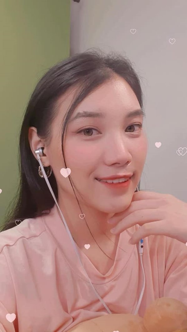 จูน JUNEOXZY จูน JUNEOXZY