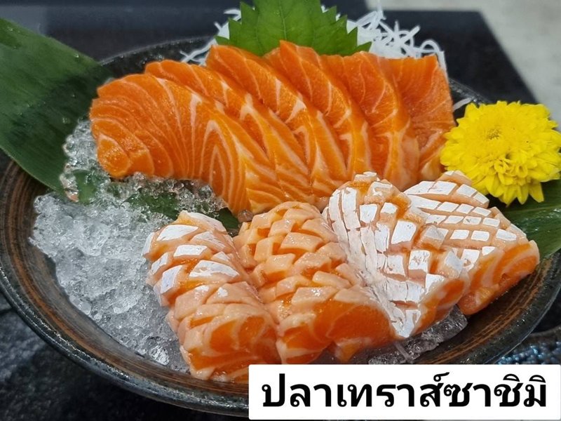 แซลมอน VS เทราส์ ปลาเทราต์ซาชิมิ