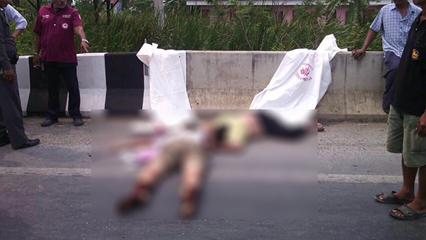 แม่ลูกขับมอเตอร์ไซค์ชนกระบะ แม่ลูกขับมอเตอร์ไซค์ชนกระบะ