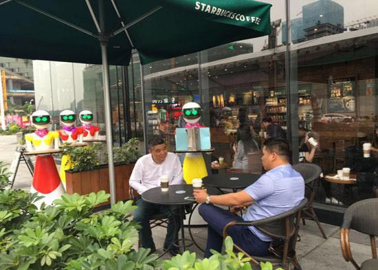 เศรษฐีจีนกับหุ่นยนต์รับใช้ เศรษฐีจีนกับหุ่นยนต์รับใช้