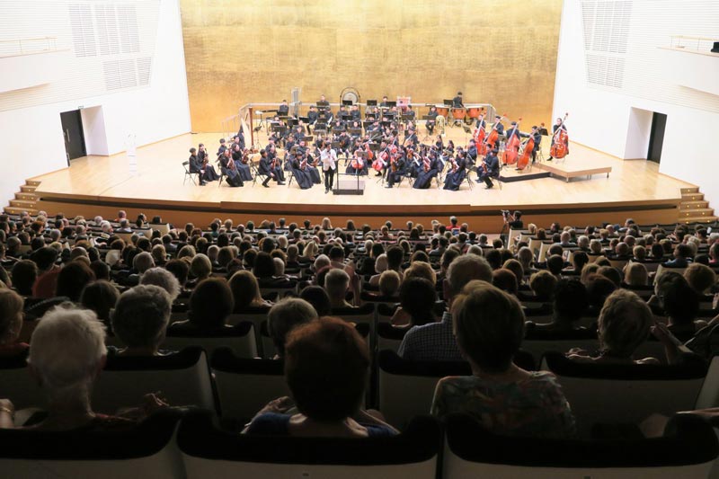 คอนเสิร์ต รวมใจภักดิ์ สมเด็จพระเจ้าพี่นางเธอฯ ครั้งที่ 10 คอนเสิร์ต รวมใจภักดิ์ สมเด็จพระเจ้าพี่นางเธอฯ ครั้งที่ 10