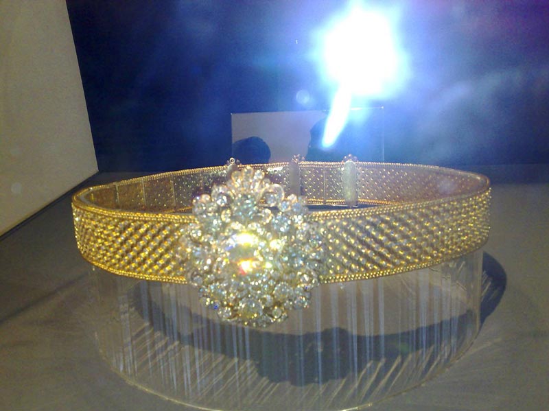 สมบัติตกทอดแห่ง ตระกูลจักรพงษ์ สมบัติตกทอดแห่ง ตระกูลจักรพงษ์