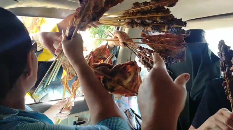 ไก่ย่างไดรฟ์ทรู ไก่ย่างไดรฟ์ทรู