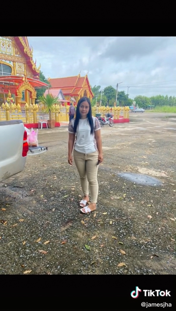 ถ่ายรูปติดหน้าคนแก่ ถ่ายรูปติดหน้าคนแก่