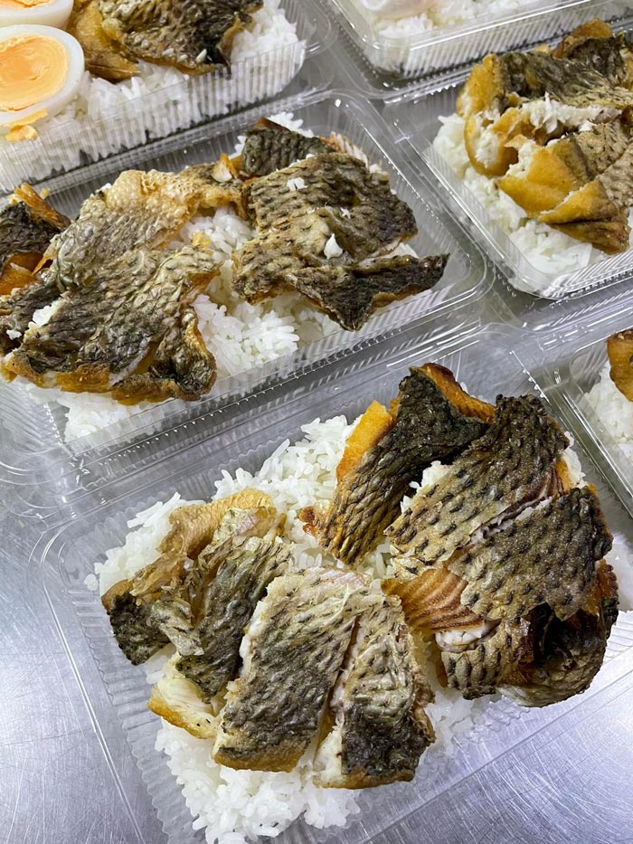 หมูทอดเจ๊จง หมูทอดเจ๊จง