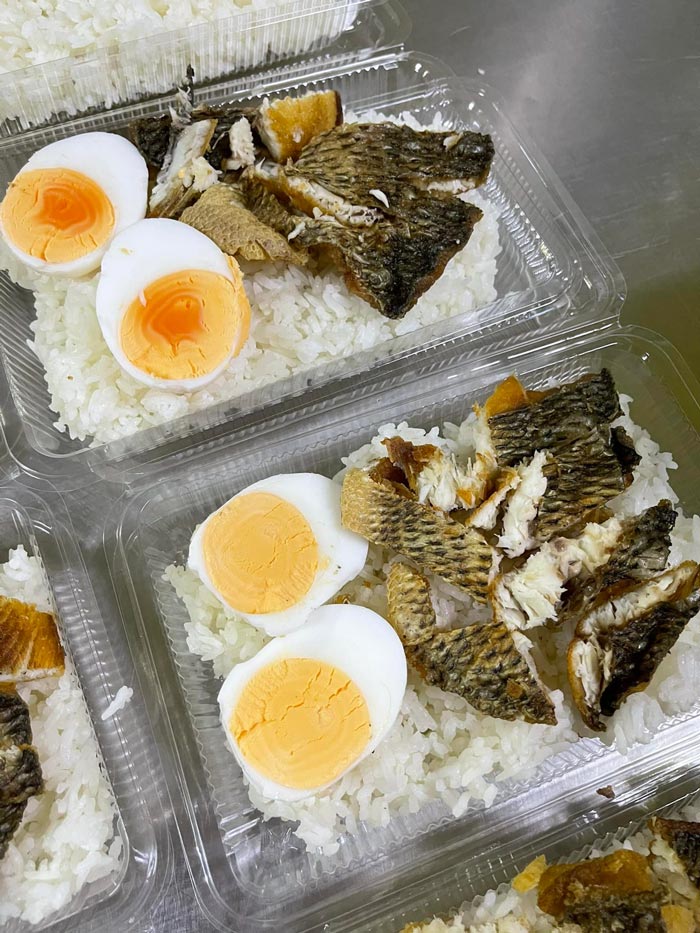 หมูทอดเจ๊จง หมูทอดเจ๊จง