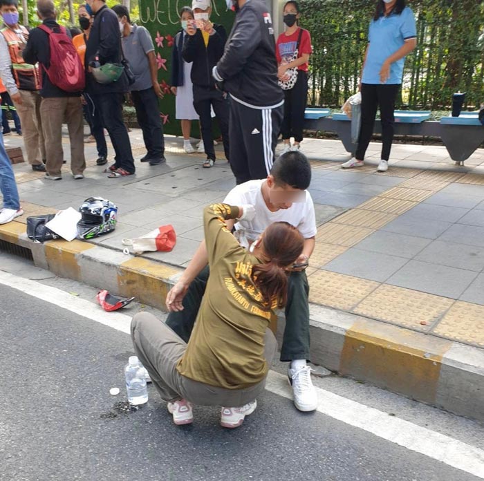 บิ๊กไบค์ชนหมอ บิ๊กไบค์ชนหมอ