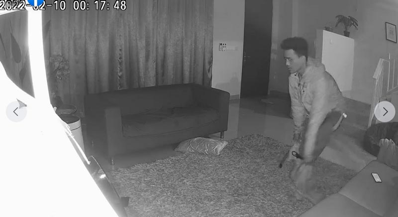 รปภ. แอบเข้าบ้าน รปภ. แอบเข้าบ้าน