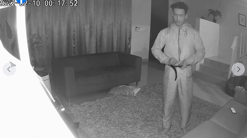 รปภ. แอบเข้าบ้าน รปภ. แอบเข้าบ้าน