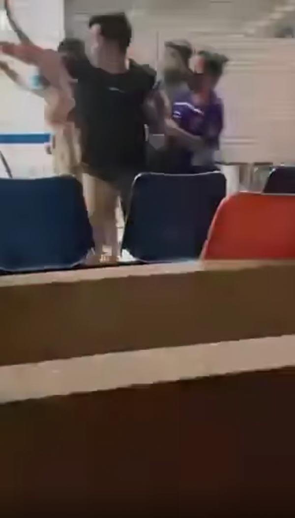 หนุ่มเมากร่าง ป่วนโรงพยาบาล หนุ่มเมากร่าง ป่วนโรงพยาบาล