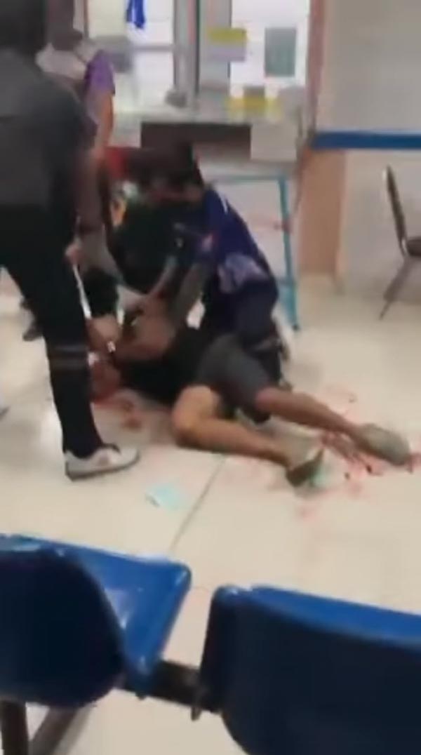 หนุ่มเมากร่าง ป่วนโรงพยาบาล หนุ่มเมากร่าง ป่วนโรงพยาบาล