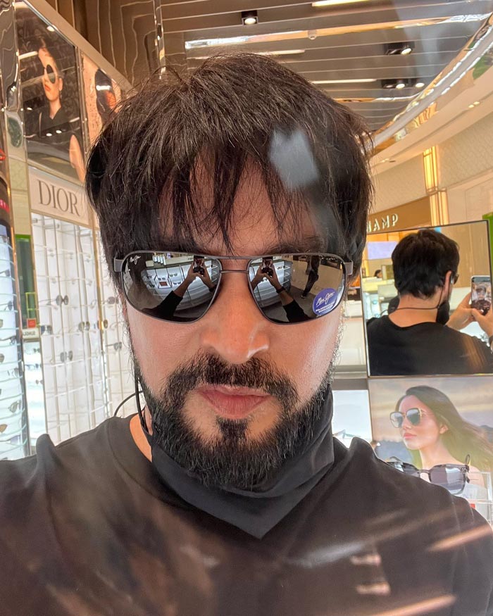 จอนนี่ แอนโฟเน จอนนี่ แอนโฟเน