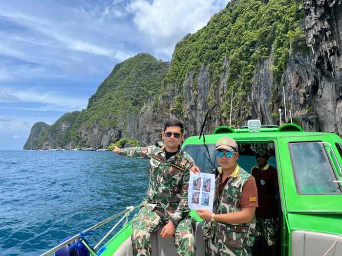 ฝรั่งจับปลานกแก้ว ฝรั่งจับปลานกแก้ว