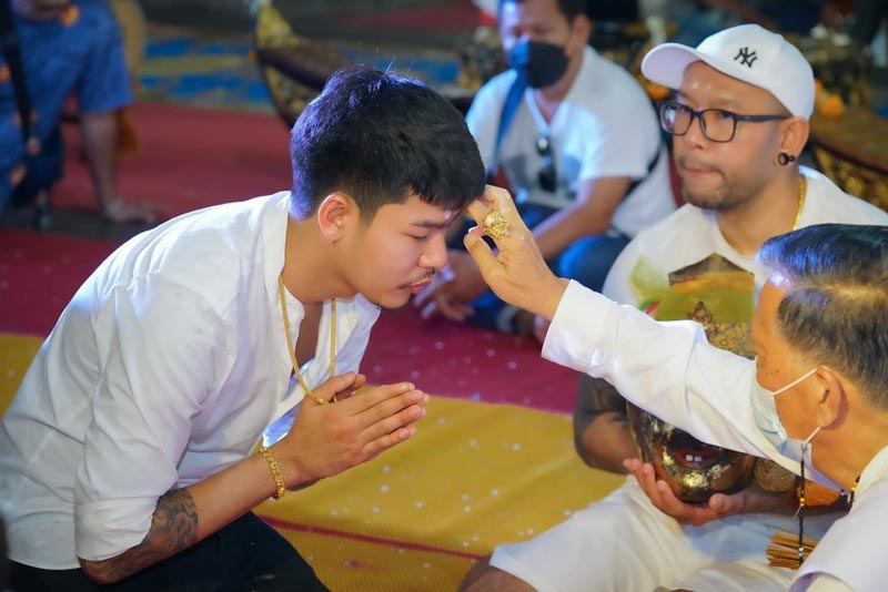 อาร์ม พีรพล ลูกชาย เอ๋ เชิญยิ้ม อาร์ม พีรพล ลูกชาย เอ๋ เชิญยิ้ม