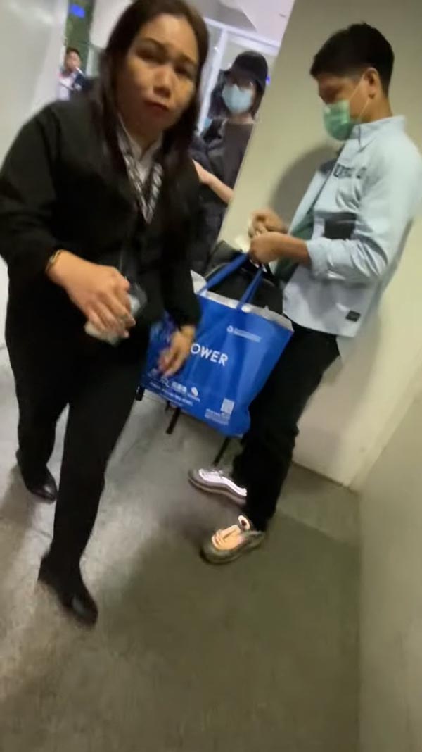 เจ้าหน้าที่สนามบินขโมยเงินผู้โดยสาร เจ้าหน้าที่สนามบินขโมยเงินผู้โดยสาร