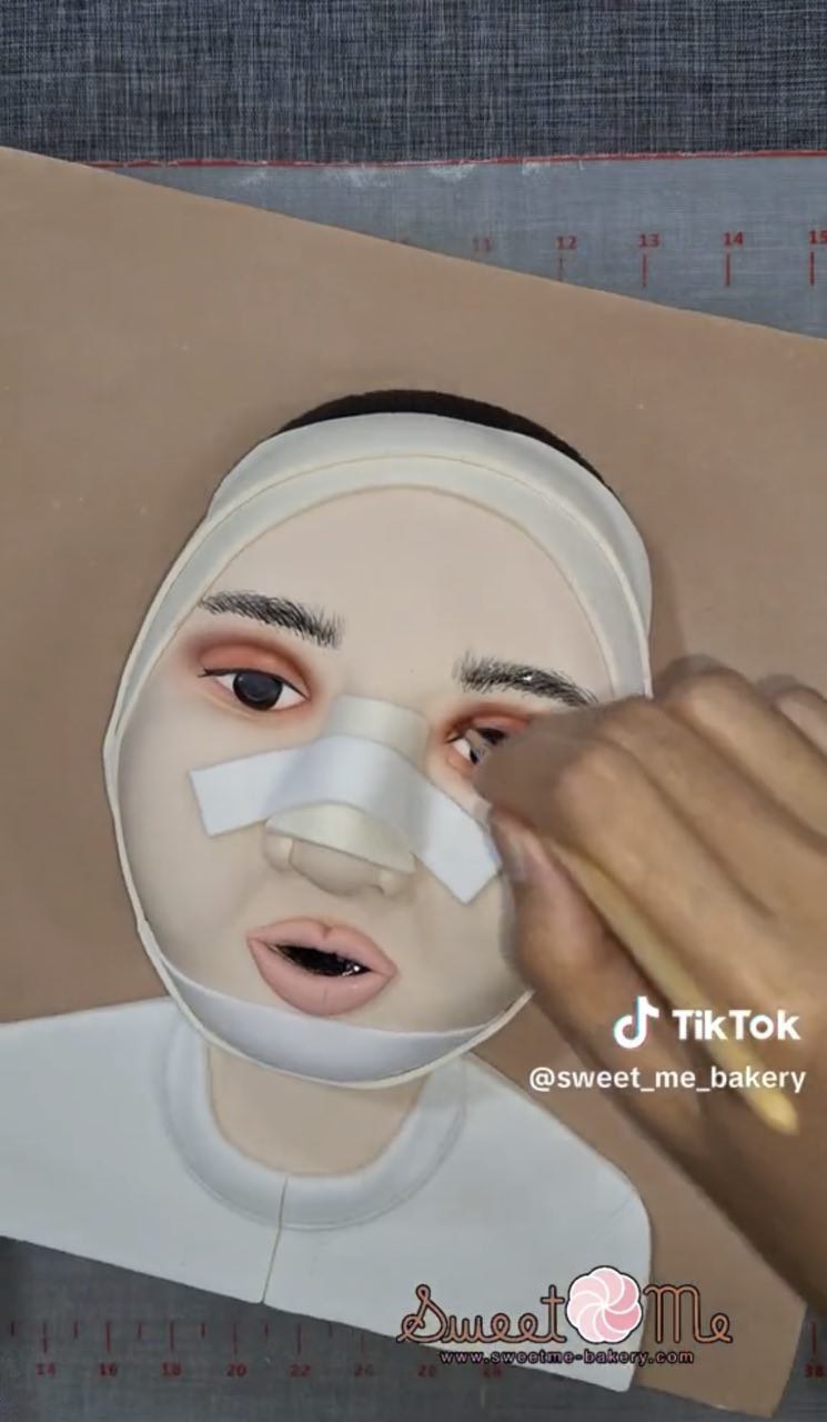 เค้กศัลยกรรม สวยชาตินี้ ไม่รอชาติหน้า เค้กศัลยกรรม สวยชาตินี้ ไม่รอชาติหน้า