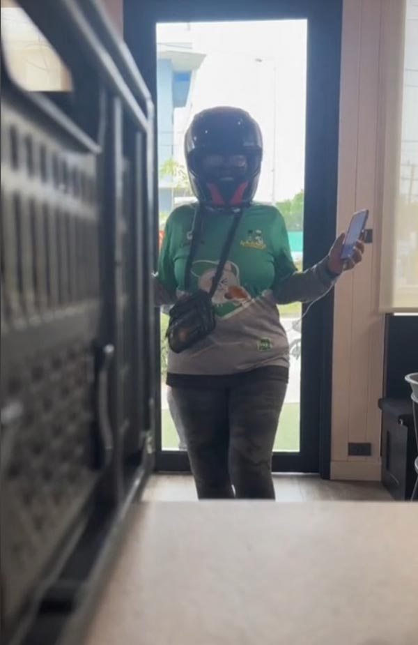 ไรเดอร์เต้น รับอาหารฟรี ไรเดอร์เต้น รับอาหารฟรี