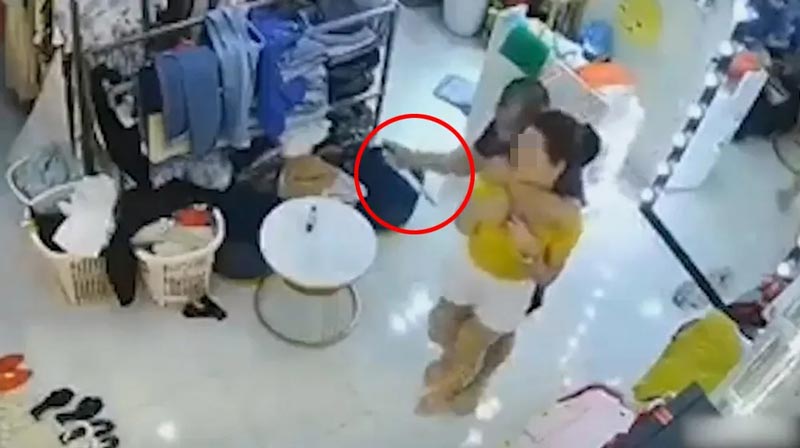 คนร้ายบุกจี้เจ้าของร้าน คนร้ายบุกจี้เจ้าของร้าน