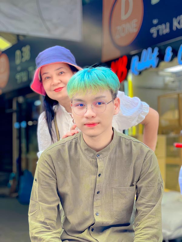 พี่พร คู่รักต่างวัย ศัลยกรรมดึงหน้า พี่พร คู่รักต่างวัย ศัลยกรรมดึงหน้า