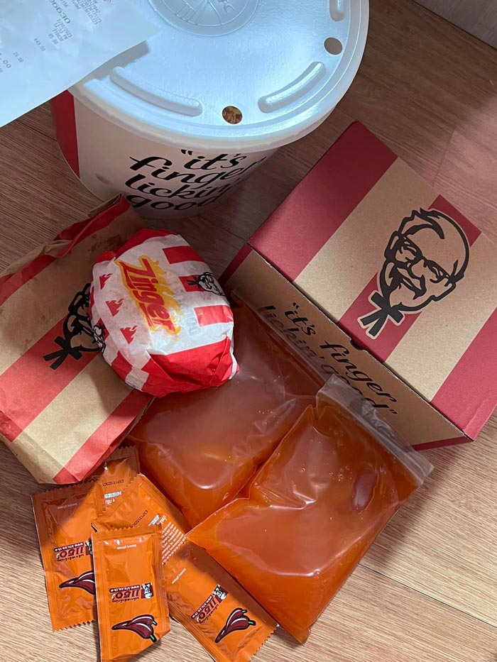 ขอซอส KFC เพิ่ม ขอซอส KFC เพิ่ม