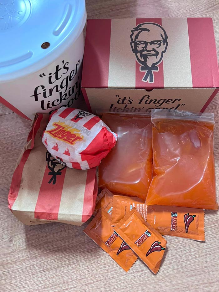 ขอซอส KFC เพิ่ม ขอซอส KFC เพิ่ม