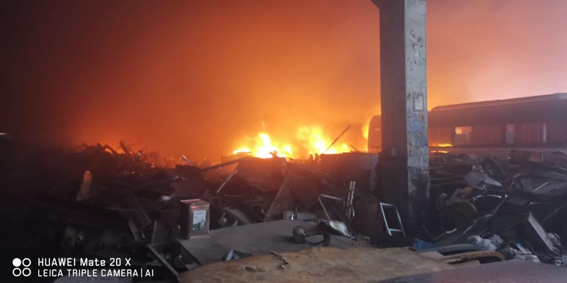 ไฟไหม้อู่ต่อรถทัวร์เจ๊เกียว ไฟไหม้อู่ต่อรถทัวร์เจ๊เกียว