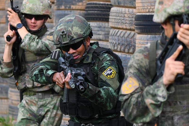 บัวขาว บัญชาเมฆ บัวขาว บัญชาเมฆ