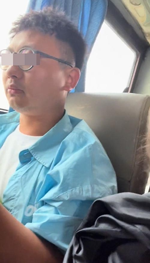 ตดในรถทัวร์ ตดในรถทัวร์