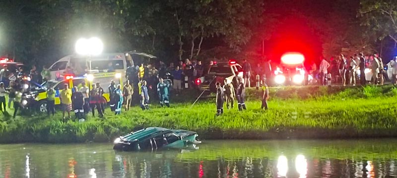 รถตกคลองประปา รถตกคลองประปา