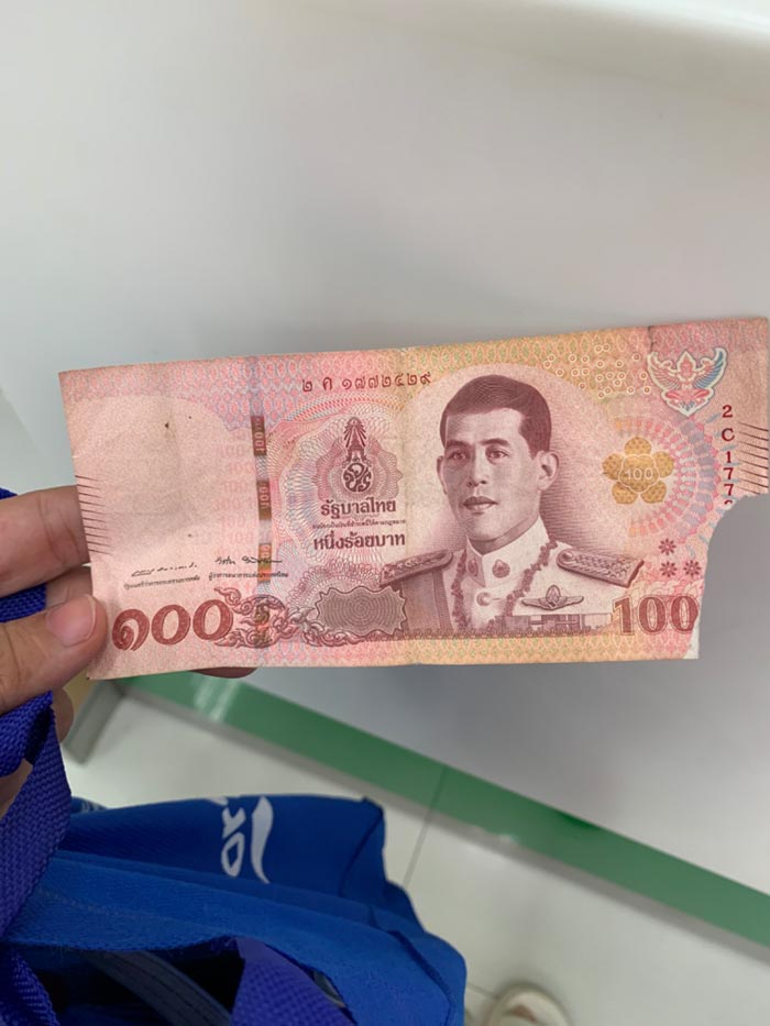 ธนบัตรชำรุด แบงก์ 100 ขาด ธนบัตรชำรุด แบงก์ 100 ขาด