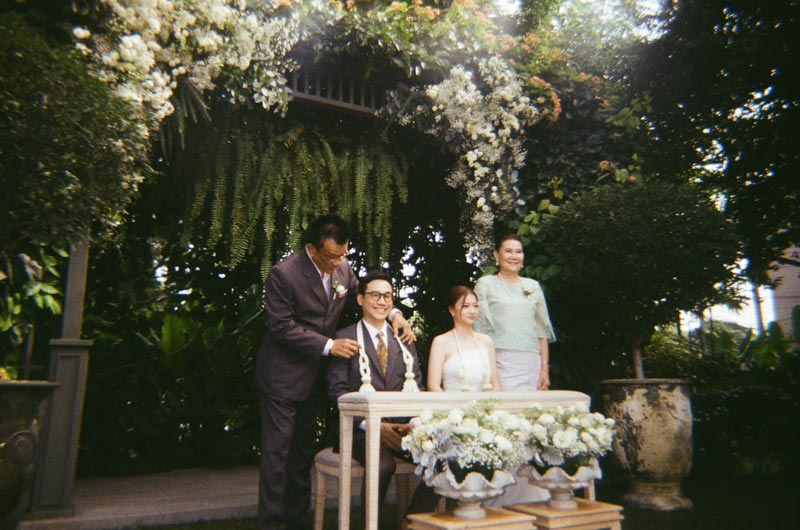 เด็ก 3 ขวบ ตากล้องในงานแต่งงาน เด็ก 3 ขวบ ตากล้องในงานแต่งงาน