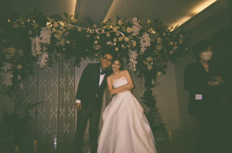 เด็ก 3 ขวบ ตากล้องในงานแต่งงาน เด็ก 3 ขวบ ตากล้องในงานแต่งงาน