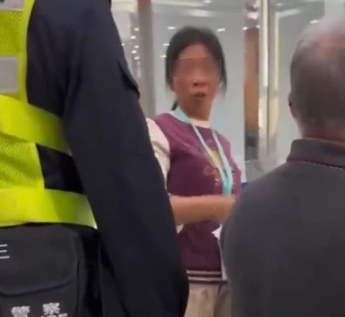 คนแก่ยกบ้านให้คนดูแล คนแก่ยกบ้านให้คนดูแล