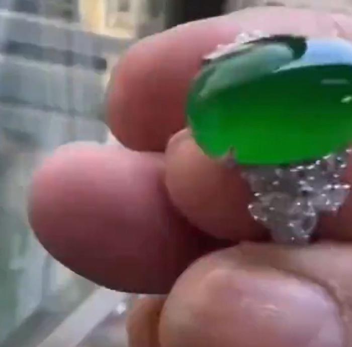 งมหาแหวนหยก งมหาแหวนหยก