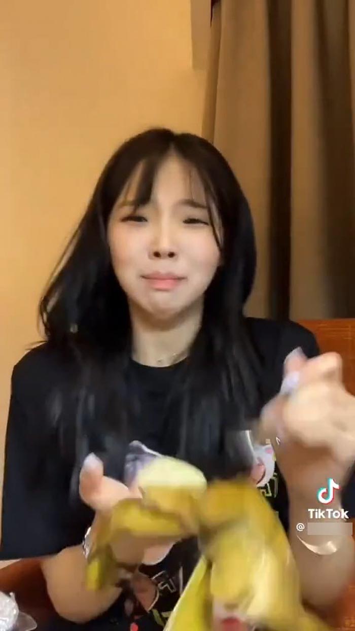 สีหน้า ชาเย็น ดาว TikTok เกาหลี กินข้าวต้มมัด สีหน้า ชาเย็น ดาว TikTok เกาหลี กินข้าวต้มมัด