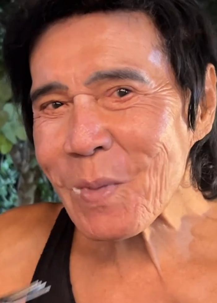 คุณตาเอลวิส เคล็ดลับความหน้าตึง คุณตาเอลวิส เคล็ดลับความหน้าตึง